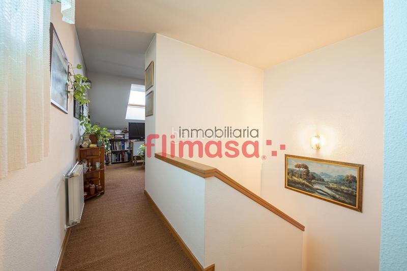 Foto c4655f76-614d-4850-8754-61354f13a08e. Casa aparellada amb piscina a El Bosque Villaviciosa de Odón