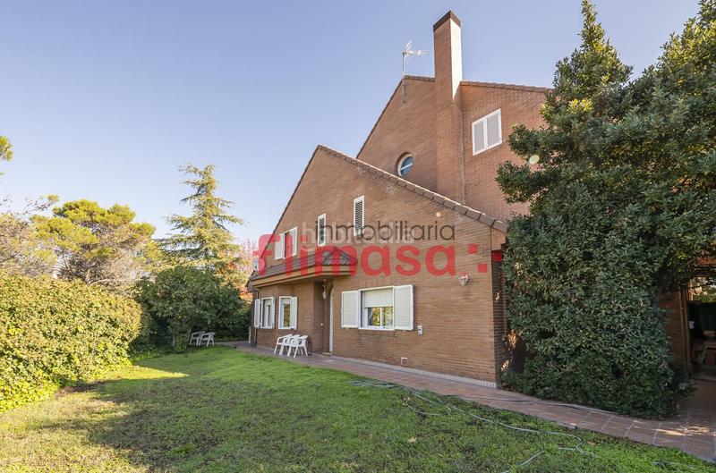 Foto b290ce1a-d785-4023-867b-74b3c41fca0a. Casa pareada en El Bosque Villaviciosa de Odón