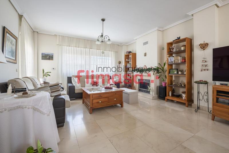 Foto 09651d54-c935-4a3e-8738-6068726be59e. Casa aparellada amb calefacció a Centro Villaviciosa de Odón