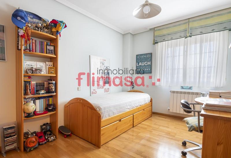 Foto a4e902d1-d70d-409d-8de8-4890f1ae9347. Casa aparellada amb calefacció a Centro Villaviciosa de Odón