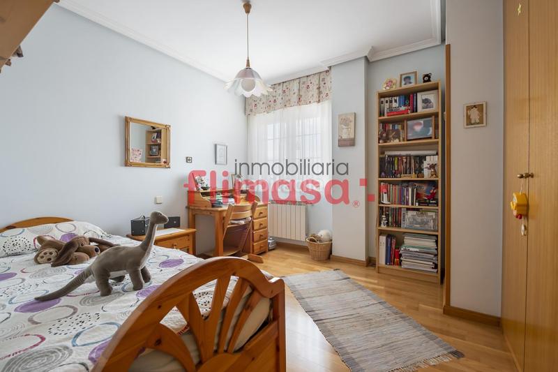 Foto 0f55c12c-24e9-4110-873d-ff3557a93a96. Casa bifamiliare con riscaldamento in Centro Villaviciosa de Odón
