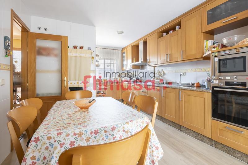 Foto 561fcb93-5fe4-4aec-a89c-062b626cf3ec. Maison jumelée avec chauffage dans Centro Villaviciosa de Odón
