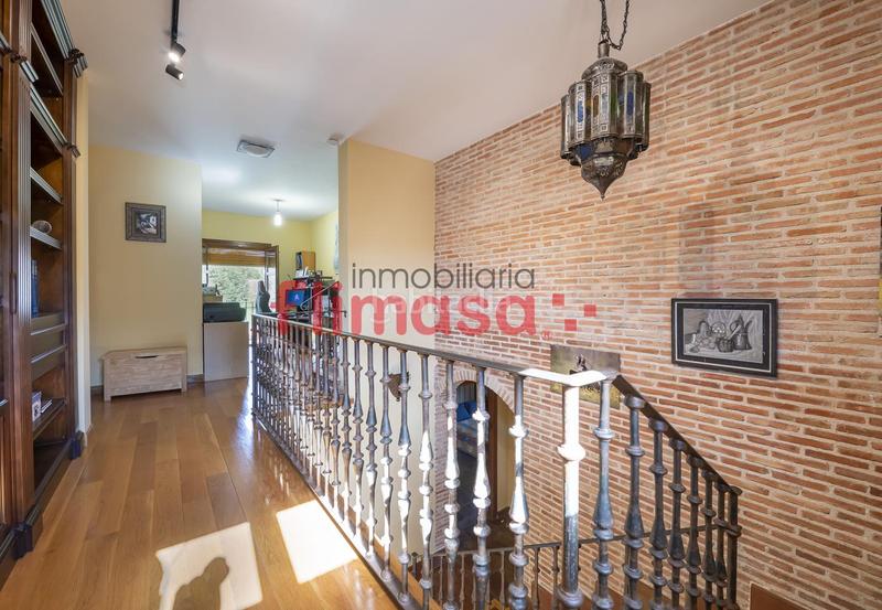 Foto 9daf4c2e-7c57-4d3b-a900-ae27b8f63800. Haus mit heizung pool in El Bosque Villaviciosa de Odón