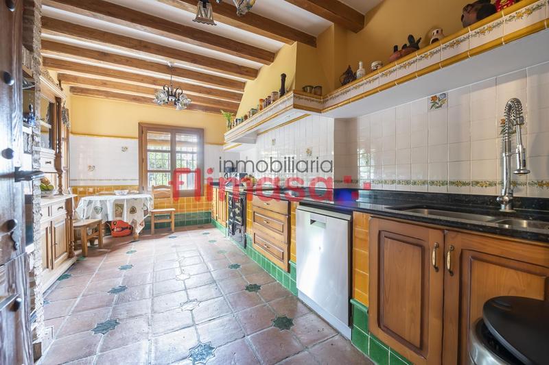 Foto e5ef8013-ea26-4d9e-8c2c-85b9790c45bf. Haus mit heizung pool in El Bosque Villaviciosa de Odón