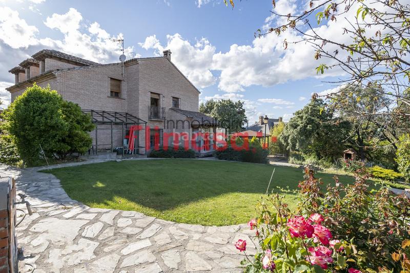 Foto 28baaabb-36de-43b4-9978-015b730f7aac. House with heating pool in El Bosque Villaviciosa de Odón