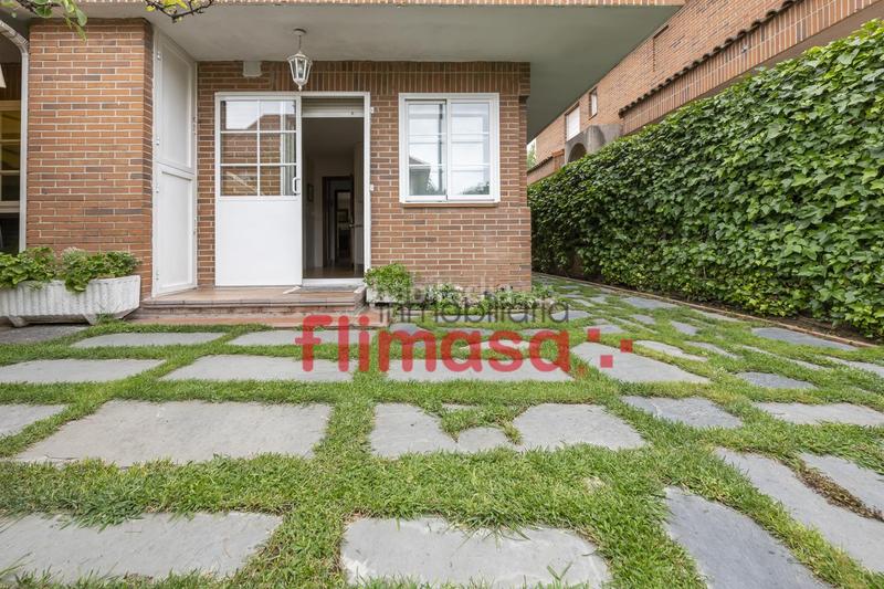 Foto f73e1150-877f-461f-8916-16af363a4985. Casa adosada en Castillo-Campodón Villaviciosa de Odón