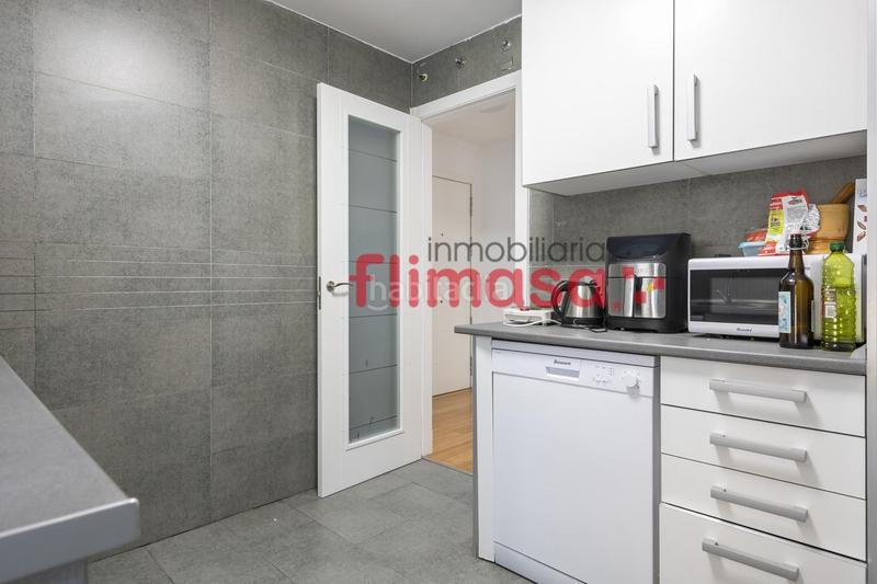 Foto 40559efd-b6e6-4799-b627-669cf46c2956. Zweistöckige wohnung mit parking in Centro Villaviciosa de Odón