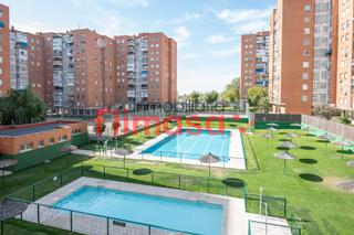 Pis  Avenida del alcalde josé aranda. En flimasa no cobramos al comprador. piso con zonas comunes con