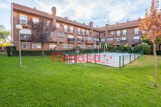 A tre livelli  Calle los chopos. ¡no cobramos al comprador! luminoso tríplex en prado de santodom