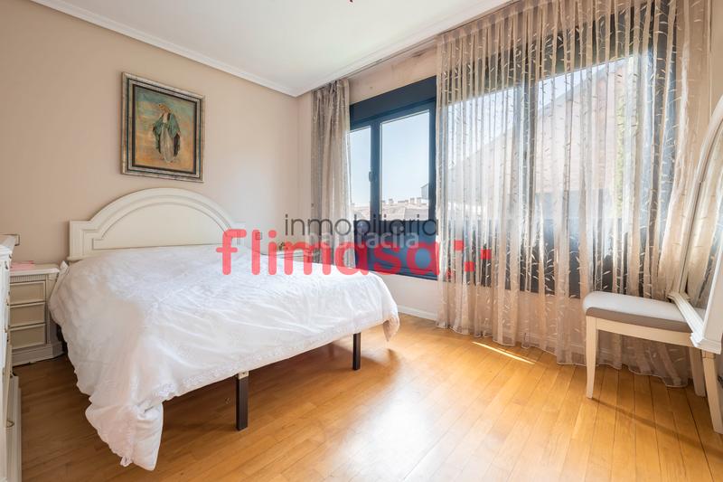 Foto 3867d3fb-7465-46fb-be1a-5ea1e43bfaac. Doppelhaus mit heizung parking pool in Castillo-Campodón Villaviciosa de Odón