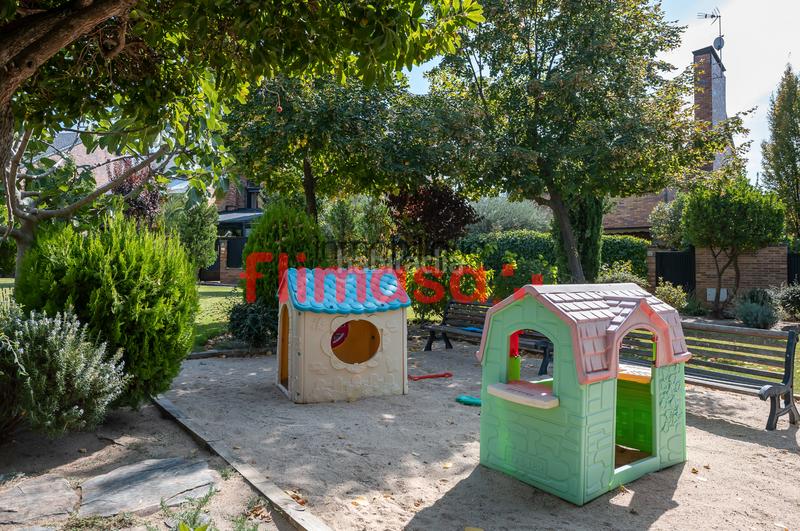 Foto 5be98841-0bd9-406f-9660-6fe99d7df4ac. Doppelhaus mit heizung parking pool in Castillo-Campodón Villaviciosa de Odón