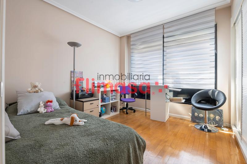 Foto 63bfa98b-479a-48f6-9ba3-d8ca014d6d35. Doppelhaus mit heizung parking pool in Castillo-Campodón Villaviciosa de Odón