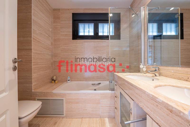 Foto 6c88212a-0ed5-4790-9aef-4f4573e6fdf8. Doppelhaus mit heizung parking pool in Castillo-Campodón Villaviciosa de Odón