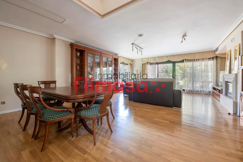 Foto 98b086dc-b805-4bac-8dd3-657dc5fe65c5. Doppelhaus mit heizung parking pool in Castillo-Campodón Villaviciosa de Odón