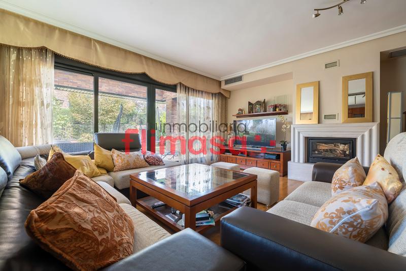 Foto b0ae791e-22f9-4d55-88c6-ee98700a9170. Doppelhaus mit heizung parking pool in Castillo-Campodón Villaviciosa de Odón