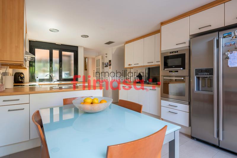 Foto c864b6f7-5ca8-4293-8582-05e4763a3346. Doppelhaus mit heizung parking pool in Castillo-Campodón Villaviciosa de Odón