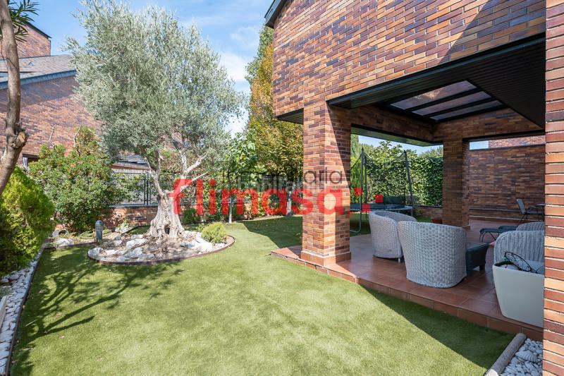 Foto d43a7906-faaf-4ee8-a44a-2ac2d9648a7a. Doppelhaus mit heizung parking pool in Castillo-Campodón Villaviciosa de Odón