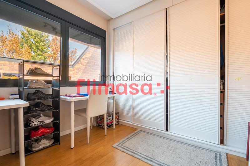 Foto da6ba135-1888-44d6-8271-6d45b57cad6b. Doppelhaus mit heizung parking pool in Castillo-Campodón Villaviciosa de Odón