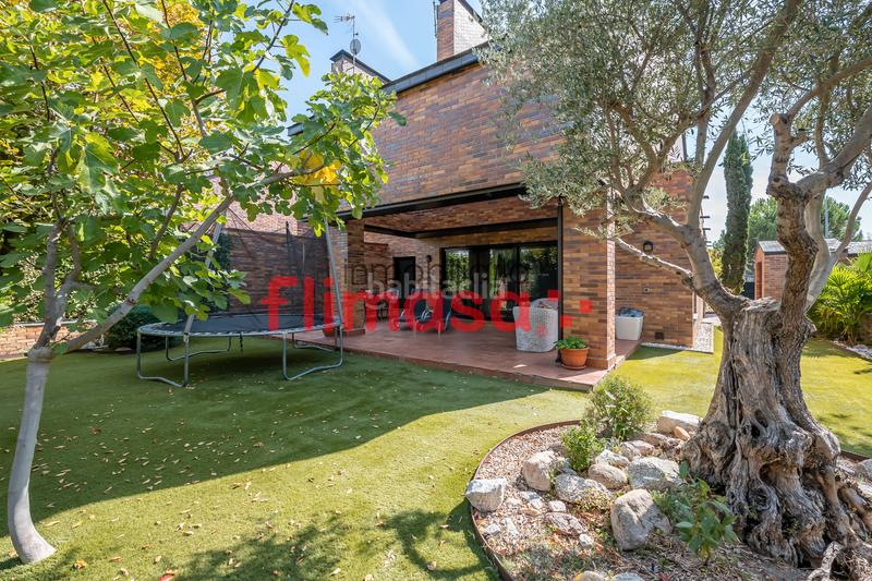 Foto def72a4f-8113-45e9-9383-efca710cf282. Doppelhaus mit heizung parking pool in Castillo-Campodón Villaviciosa de Odón