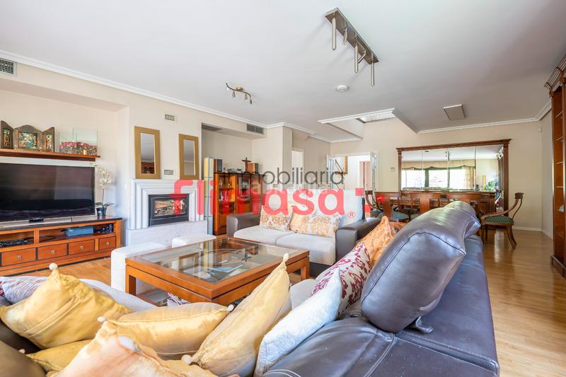 Foto f33d660f-a5bf-43e6-bfaf-b78feab4f540. Doppelhaus mit heizung parking pool in Castillo-Campodón Villaviciosa de Odón