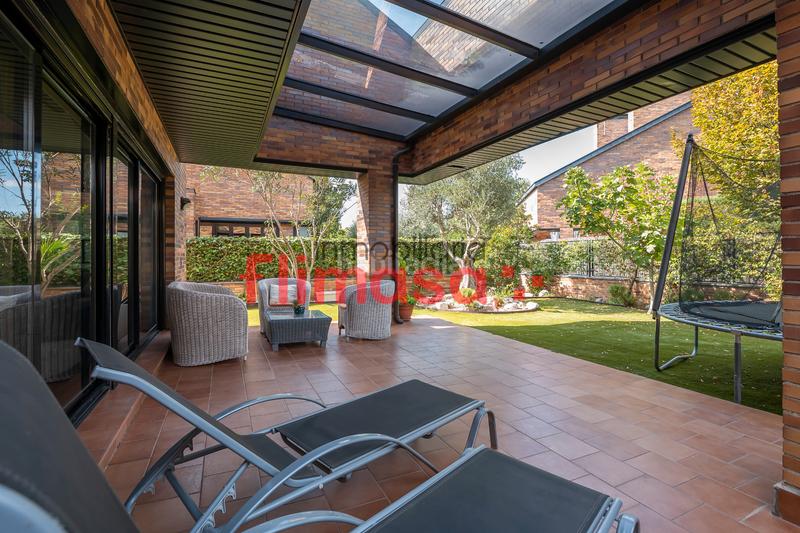 Foto f950db51-5b24-4b62-b896-a5a7ff52f613. Doppelhaus mit heizung parking pool in Castillo-Campodón Villaviciosa de Odón