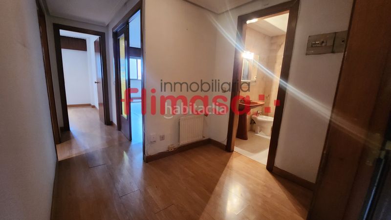Foto 8da82d19-6901-4706-9549-f6158da8bdee. Pis amb aparcament a Acacias Madrid