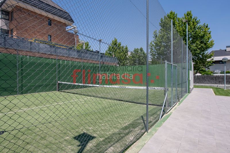 Foto b69ce277-f0e0-43d7-af26-f8ea0f675e25. Pis amb calefacció aparcament piscina a Valenoso Boadilla del Monte