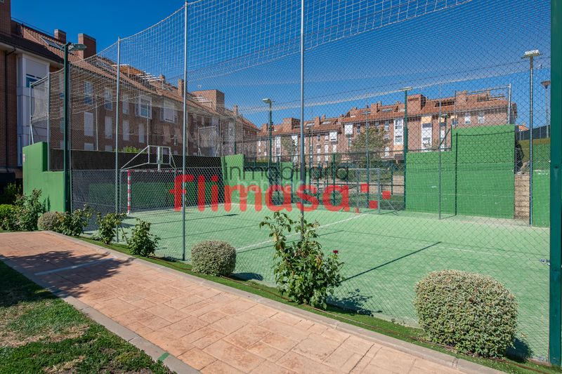Foto 0d5b0258-82e1-40d7-bc9b-45f02b8211a9. Dúplex amb calefacció aparcament piscina a Urbanización El Mediterráneo Arroyomolinos