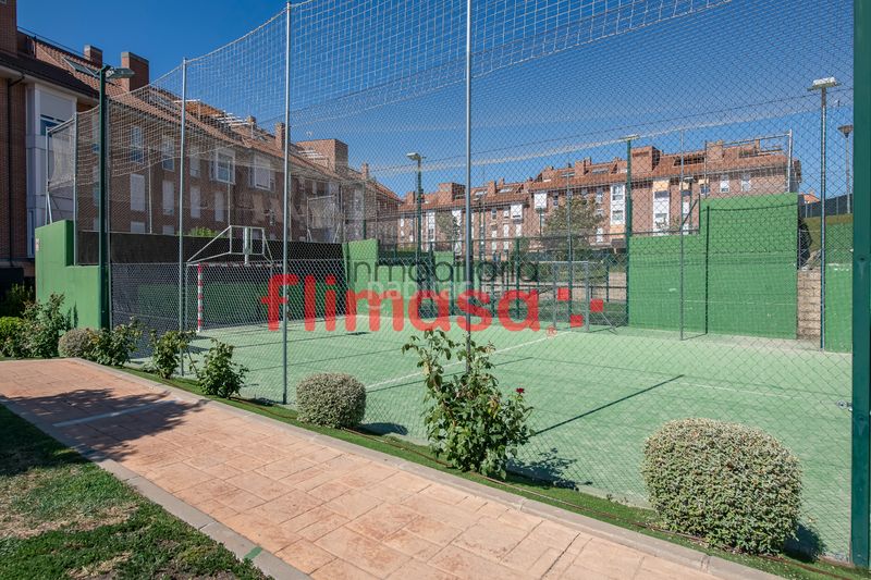 Foto 0f99912c-415f-45a5-b448-35ac8a51a9d4. Dúplex amb calefacció aparcament piscina a Urbanización El Mediterráneo Arroyomolinos
