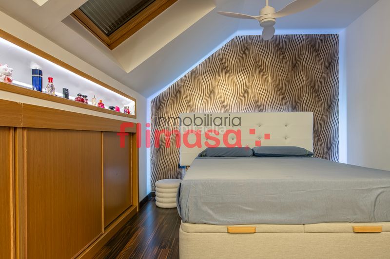 Foto 56d6c69f-4fbf-492c-a3f2-449416c35582. Dúplex amb calefacció aparcament piscina a Urbanización El Mediterráneo Arroyomolinos
