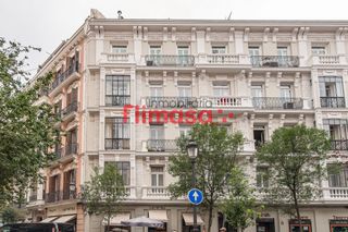 Appartamento  Calle de santiago. Exclusivo piso de 210 m² en zona palacio