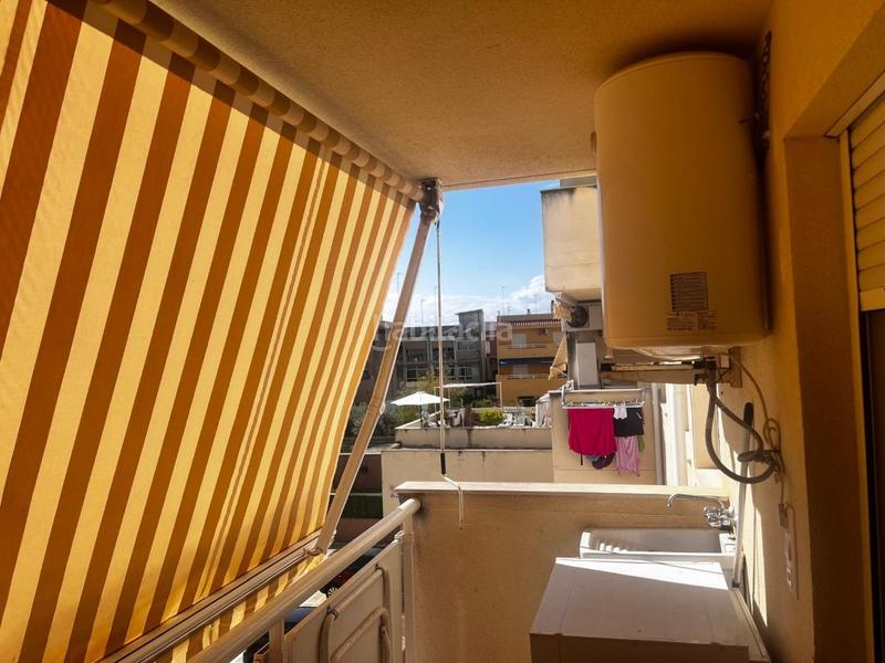 Foto 2038c3fb-99ff-4bb4-9832-8b9db8e07be2. Alquiler apartamento bonito apartamento temporal solo profesores o funcionarios !!! en Benicarló