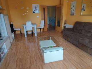 Piso  N/a. Bonito piso fenre al puerto!!!!!