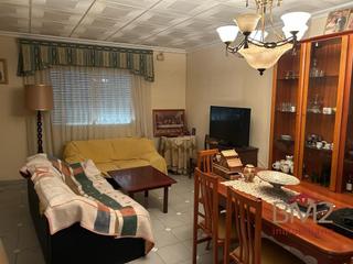 Mas à Pueblo. Casa con jardin en el pueblo