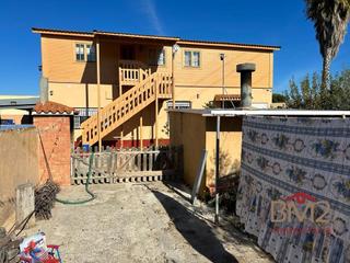 Chalet en Pueblo. Chalet con parcela de 1200m2