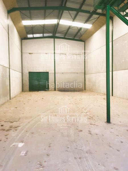 Foto f298b27b-2321-4047-b674-4a7405c508f1. Industrial building in Yuncos