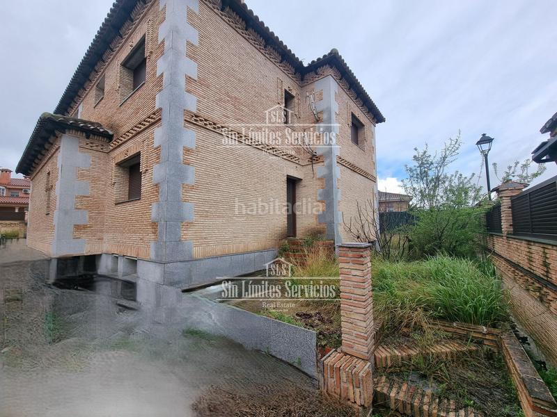 Foto b5fd39c5-07aa-4d71-aa8b-6786361ef43b. Casa expectacular chalet de obra nueva terminado o sin terminar en Griñón