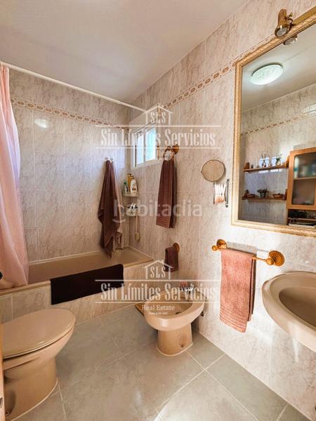 Foto 178e6da1-9e42-4acf-b4f9-b97b171f2f0b. Casa chalet pareado con cuatro habitaciones en Serranillos del Valle