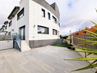 Maison à Torrejón de la Calzada. Chalet pareado de esquina en venta en torrejón de la calzada