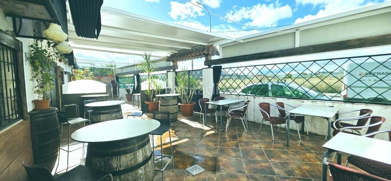 Foto dcf59fe7-65b1-46b2-aae5-854750292d37. Local comercial oportunidad única! venta de restaurante en Fuenlabrada