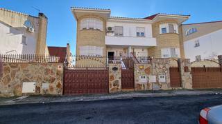 Casa en Torrej�n de la Calzada. Oportunidad �nica! chalet pareado en el casco urbano de torrej�n