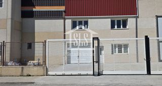 Location Bâtiment à usage industriel à Garcia lorca 36. Excelente oficina  local en illescas 582 m2