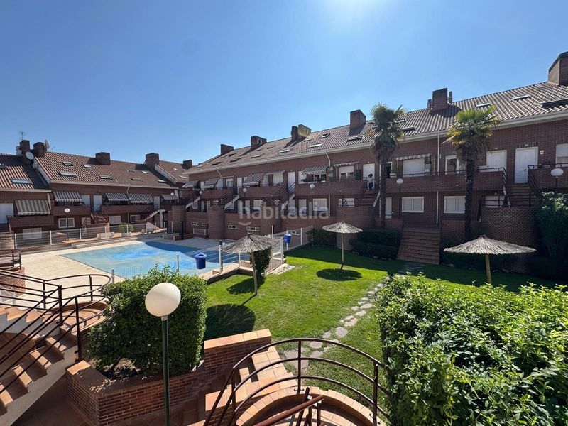Foto 1823f1cb-f2b7-4fc5-a080-f444bf2c31a6. Dúplex amb calefacció aparcament piscina a Sevilla la Nueva