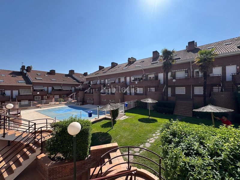 Foto 42f3205e-f960-4079-92f2-6ce948f9e6a0. Dúplex amb calefacció aparcament piscina a Sevilla la Nueva