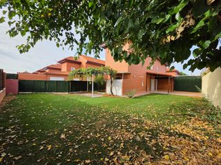 Maison à Cubas de la Sagra. Chalet pareado de 181 m con parcela de 360 m en cubas de la sagr