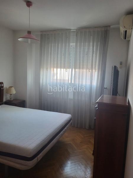 Foto b27ec790-a481-4296-8123-1f87bccf2ffc. Piso en Los Rosales Madrid