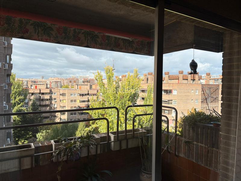 Foto c702a40c-97c7-4ba8-839c-bbd9d8b0a433. Piso en Media Legua Madrid