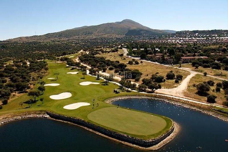 Foto a147c1fb-4581-4f77-83f0-b440662f8f37. Casa bifamiliare con riscaldamento parcheggio piscina in Espinar (El)