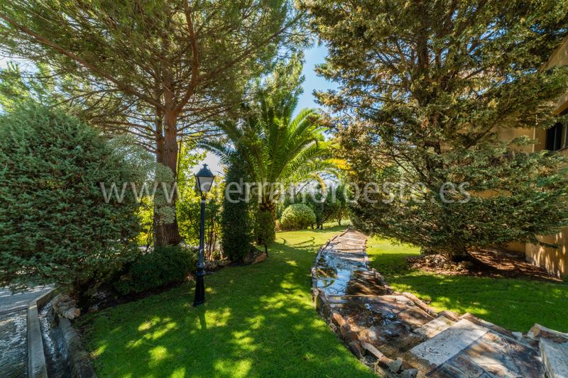 Foto 02aa3178-b97a-4f3d-a0ce-218fe85b9654. Chalet with fireplace heating parking pool in La Berzosilla Torrelodones