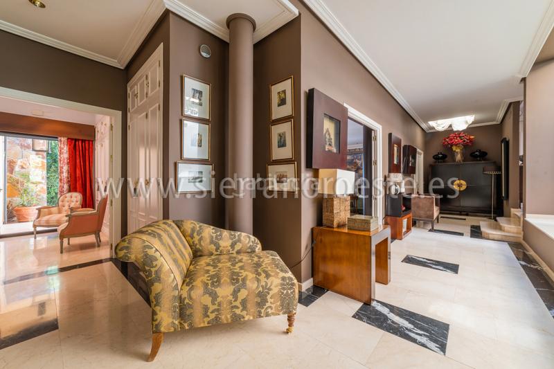 Foto 10cdbe3d-64e9-4538-810f-596cef3a18ba. Chalet with fireplace heating parking pool in La Berzosilla Torrelodones